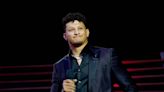 Chiefs’ Patrick Mahomes toasts the rise of women’s sports at Time 100 Gala