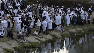 Thousands of Jewish pilgrims come to Ukraine for Rosh Hashana despite official warnings