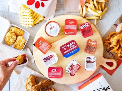 I Tried 11 Fast Food BBQ Sauces, and This Is the One I’m Stashing in My Purse on the Way Out