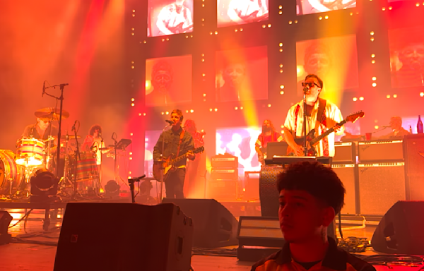 Noel Gallagher Joined The Black Keys On Stage In London! | DC101 | Mike Jones