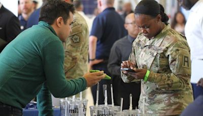 Realizarán feria de empleo para militares, veteranos y cónyuges