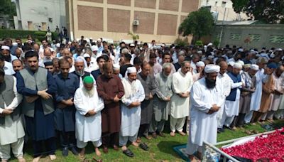 KP Governor attends funeral prayer of PIO’s father