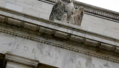 Unraveling US rate-cut bets spur investors to adjust portfolios