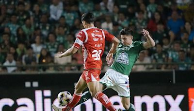 Con penal dudoso, León rescata empate contra Necaxa