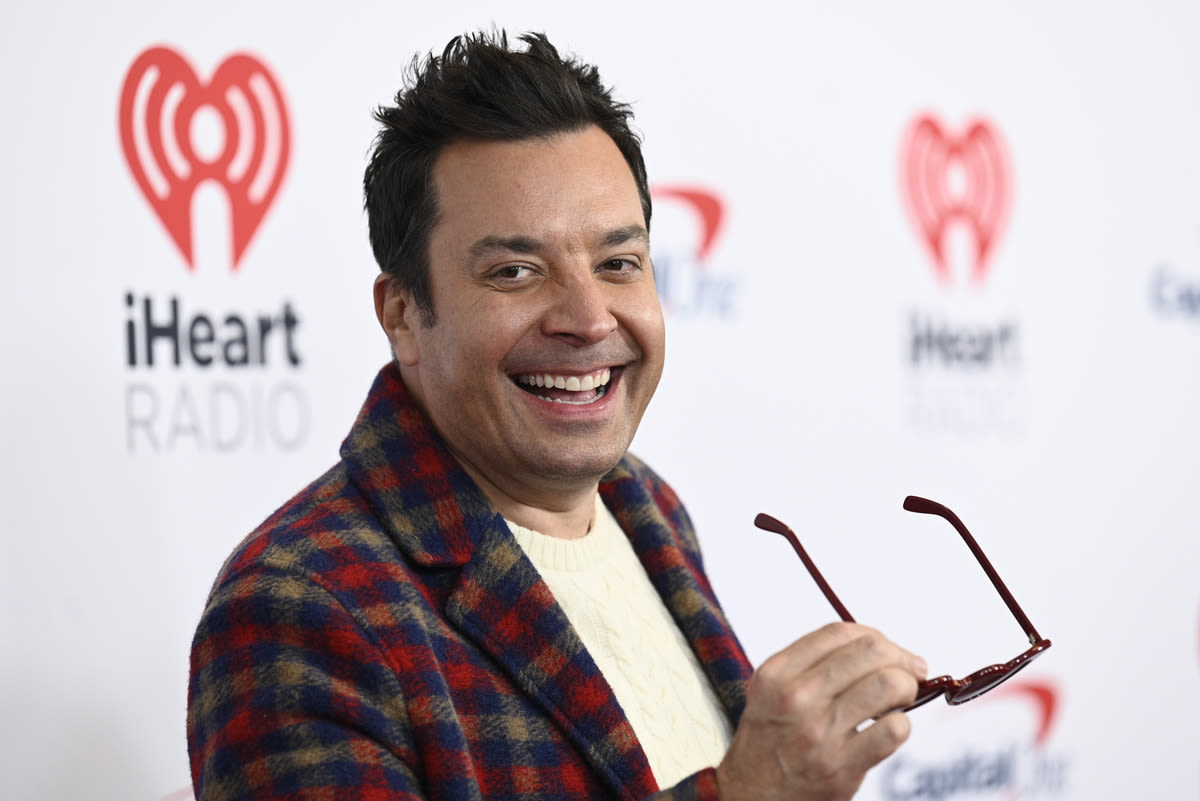 Tonight Show host Jimmy Fallon visits Bar Harbor lobster pound