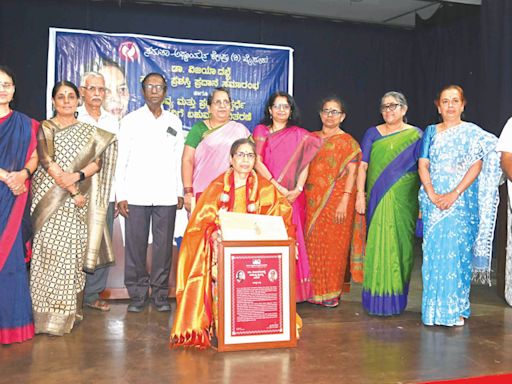 Dr. Vijaya Dabbe Award conferred - Star of Mysore