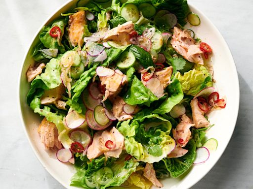 Grilled Salmon Salad With Lime, Chiles and Herbs