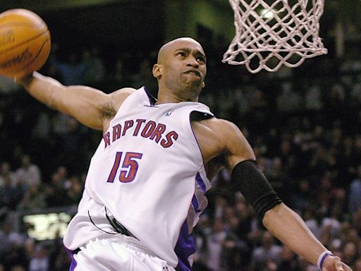 暴龍跟進籃網 也退休Vince Carter 15號球衣