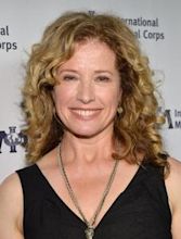 Nancy Travis