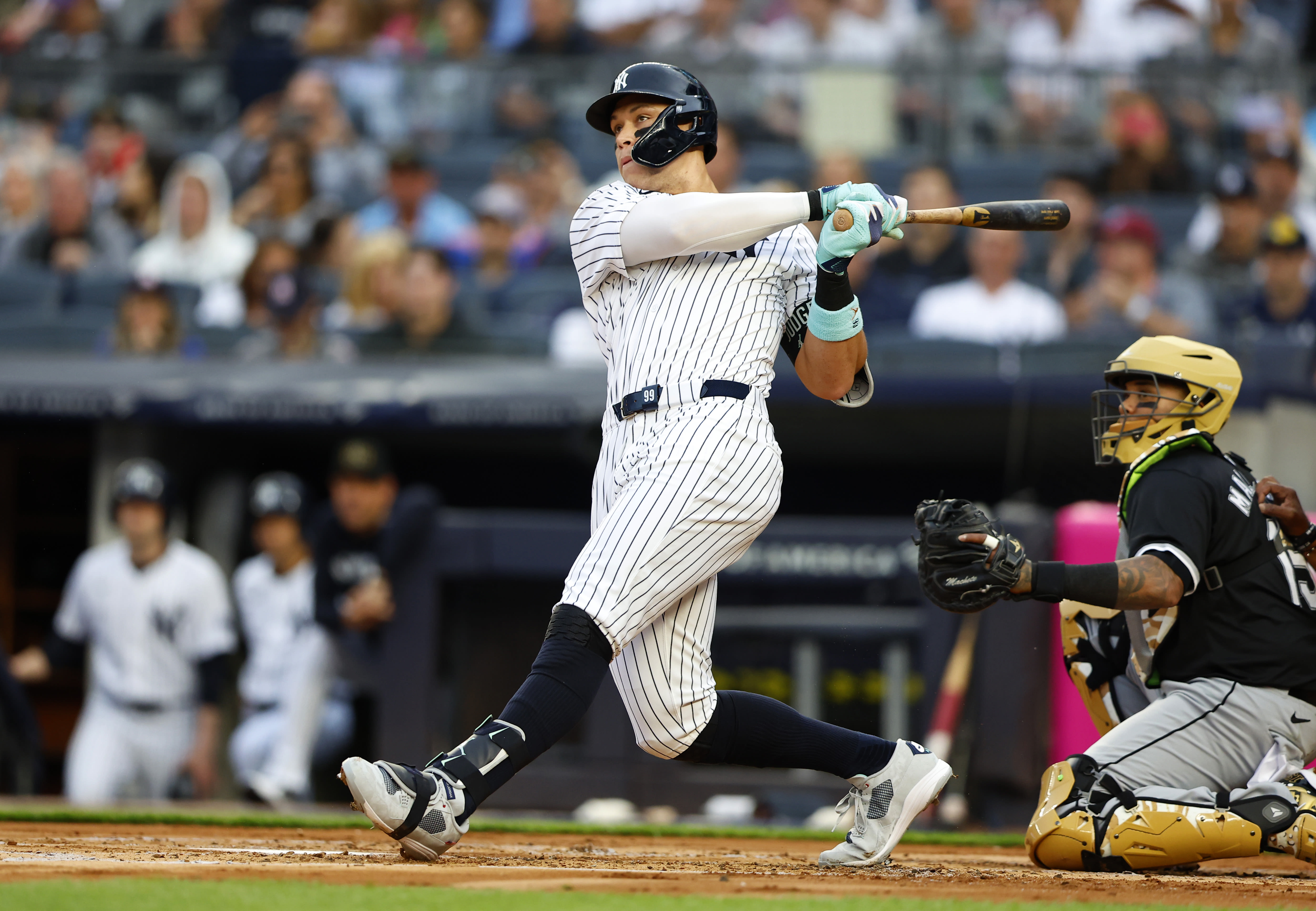 Judge and Stanton homer to back effective Cortes as streaking Yankees top White Sox 4-2