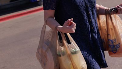 Kroger, Albertsons to Sell More Stores, Looking to Appease Regulators