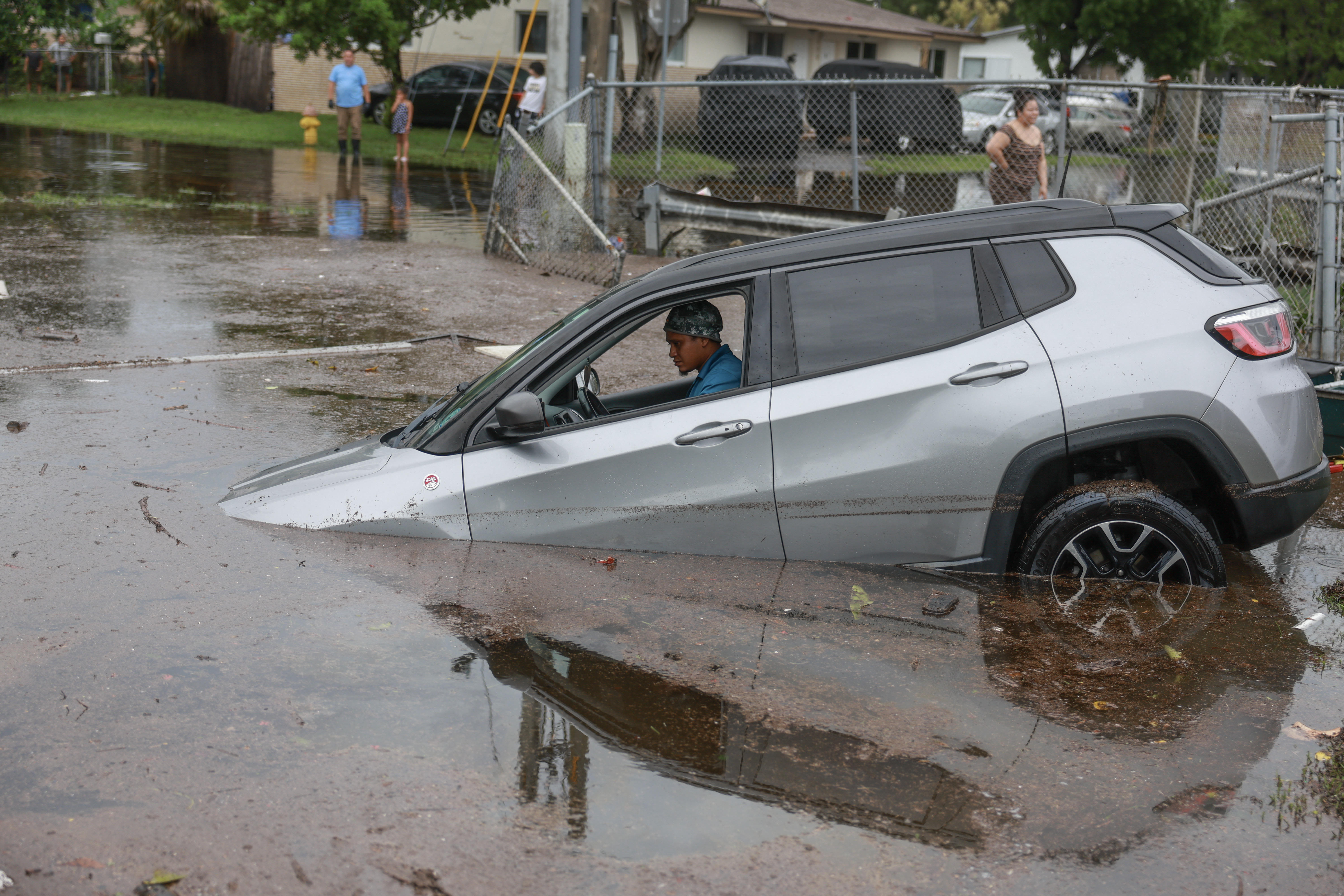 South Florida compared to a "zombie movie" amid widespread flooding