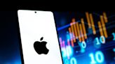 Golden Cross Propels Apple Stock: What's Next for Investors? - Apple (NASDAQ:AAPL)