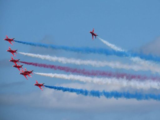 Red Arrows to fly over Berkshire: Timings for Red Arrow flypast