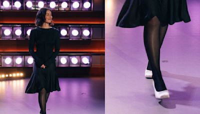 Gracie Abrams Performs on ‘The Kelly Clarkson Show’ in Timeless White Block Heel Pumps