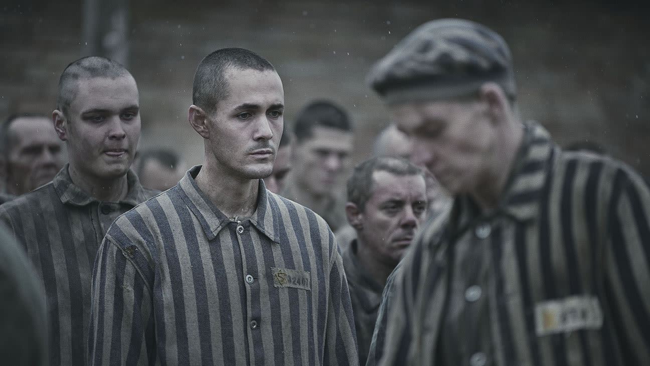 How ‘Tattooist of Auschwitz’ Leads Sparked Onscreen Chemistry for Holocaust Love Story