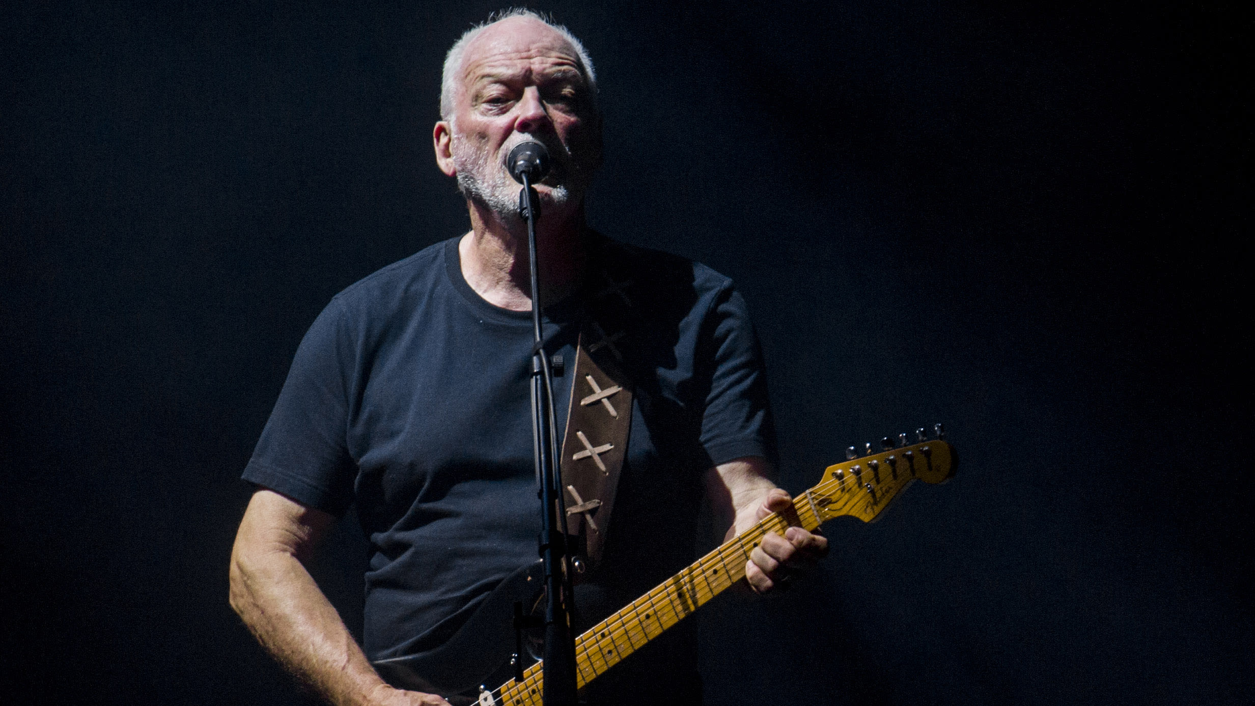 David Gilmour says it would be a "dream" to sell Pink Floyd's catalogue