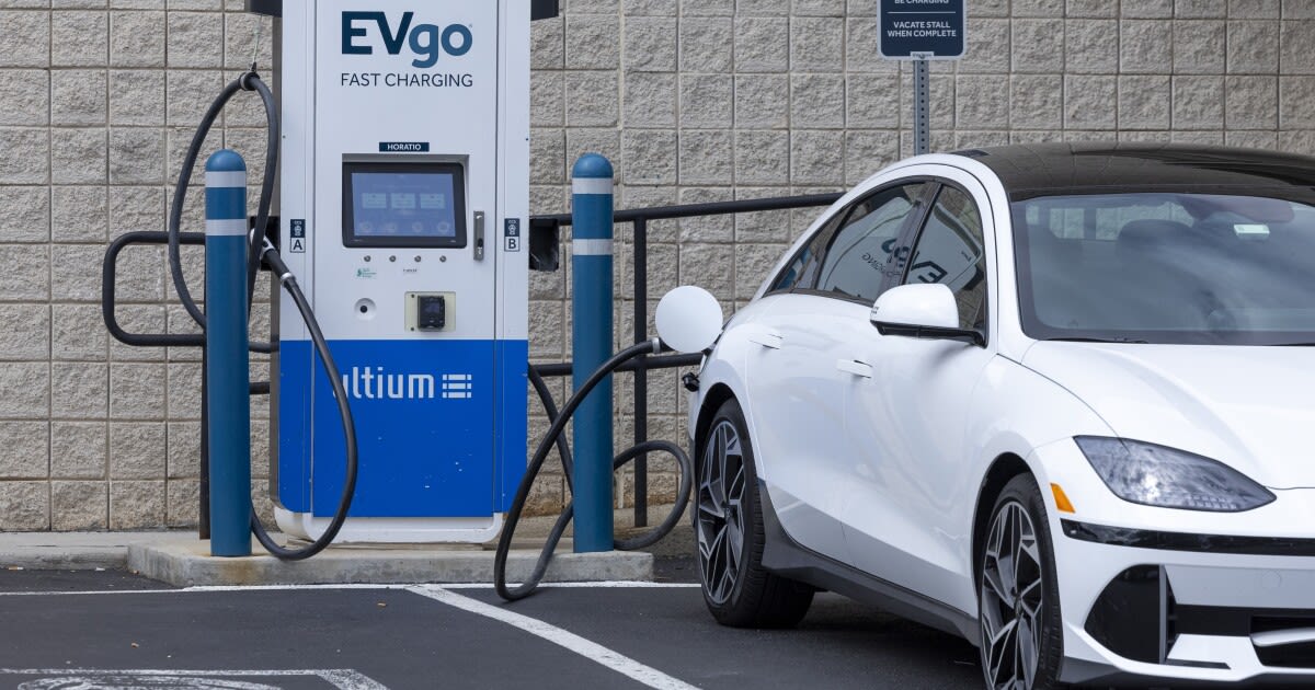 11 tips for a smooth EV road trip — without the range anxiety