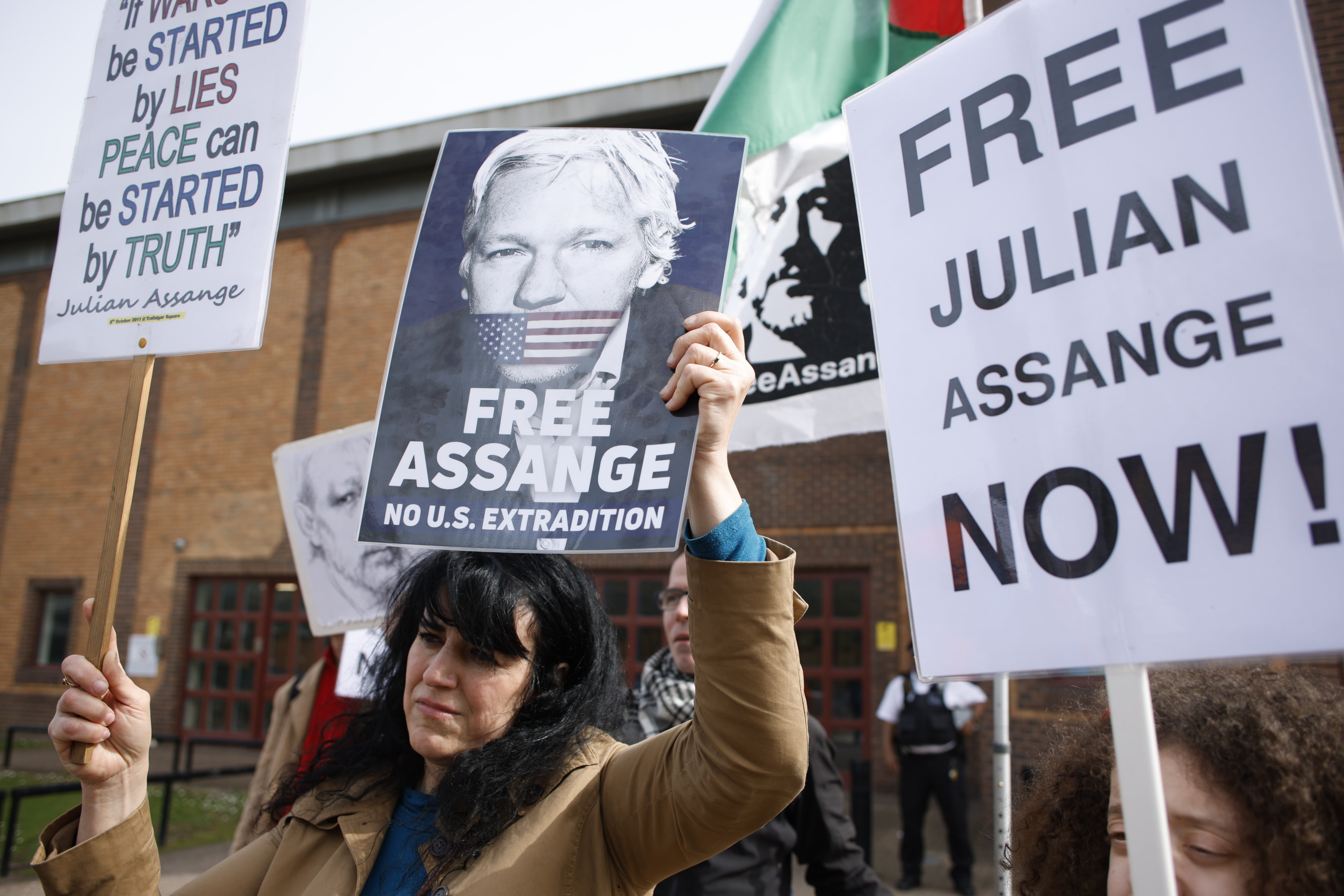 WikiLeaks founder Julian Assange published U.S. secrets as a journalist. He's no criminal.