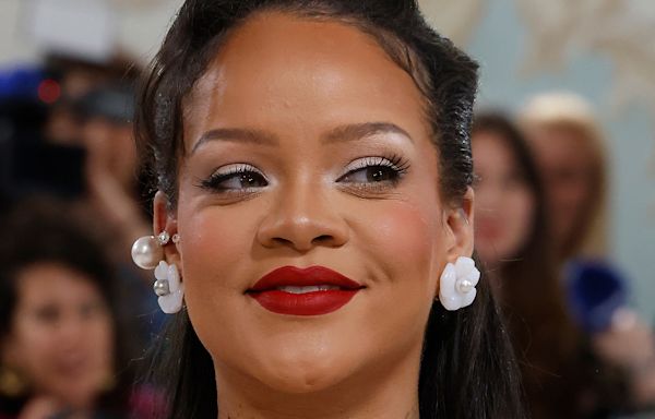 A Video Of Rihanna "Annoying" And "Stressing" Out A$AP Rocky Has Now Turned Into A Hilarious Meme