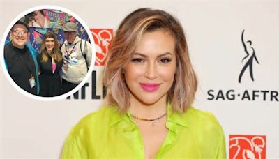 Alyssa Milano charges fans $80 for selfies at 90s Con amid backlash over GoFundMe for son's baseball team