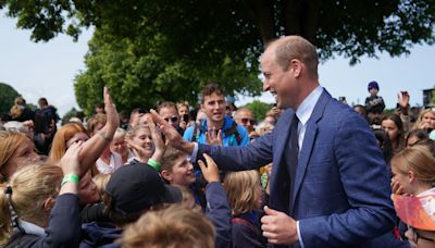 El príncipe Guillermo retoma su agenda el jueves tras el anuncio del cáncer de Kate Middleton