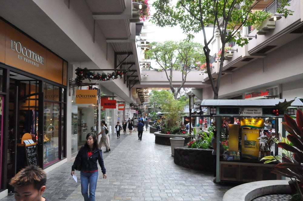 Open-air retail booms in US suburban markets