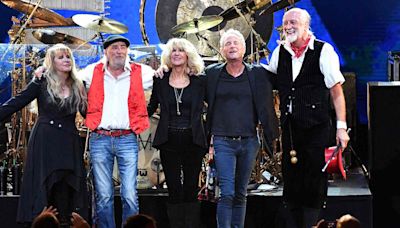 ... Chance' of Reuniting Fleetwood Mac After Death of Christine McVie: 'It Just Couldn't Work'