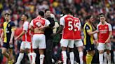 Arsenal revela barca de saídas com dois jogadores de Copa e quase 20 nomes