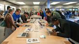 Apple Engaged in Illegal Union Busting at One of Its Stores, Labor Board Says