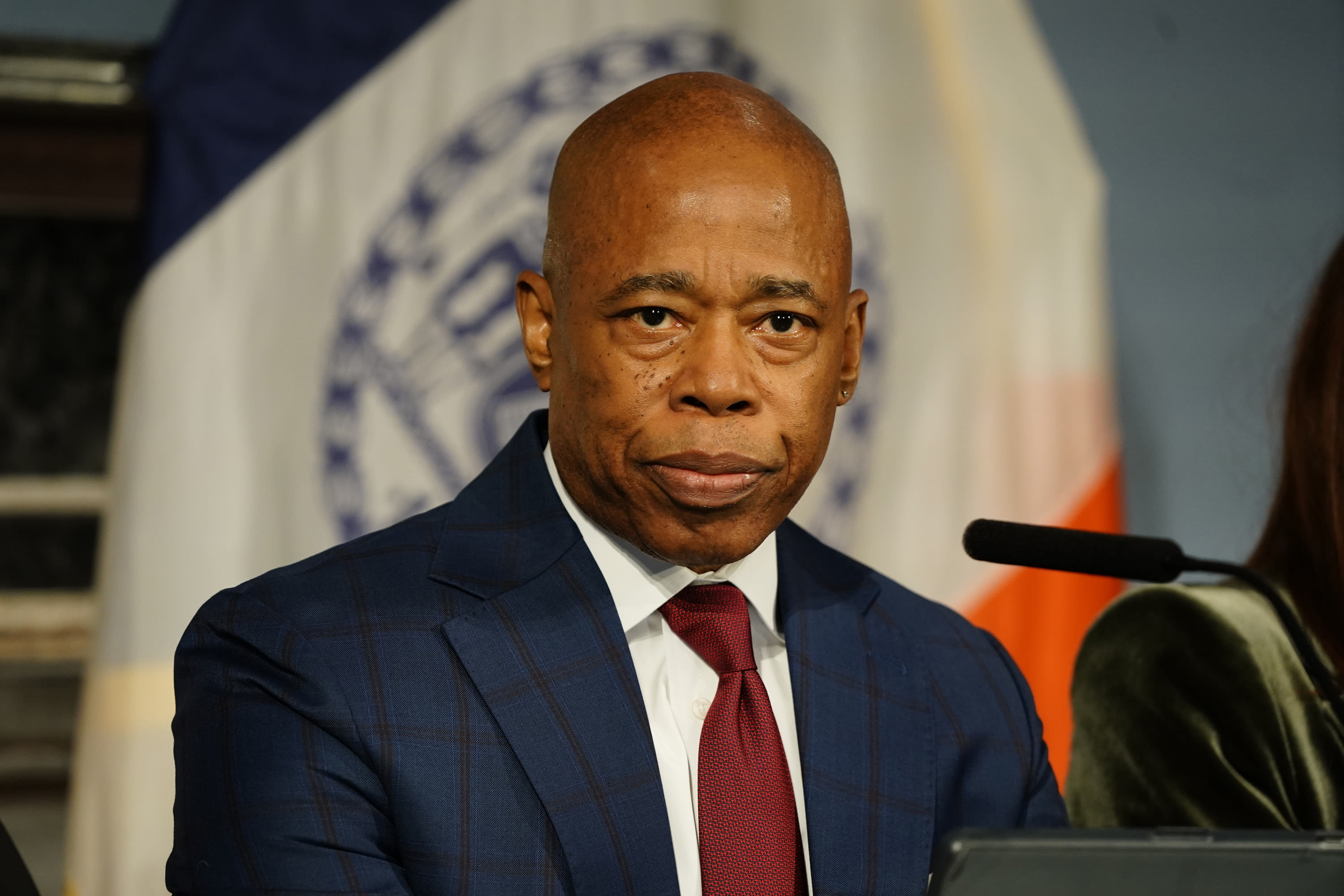 Mayor Adams addresses top NYPD official publicly confronting Daily News reporter over coverage