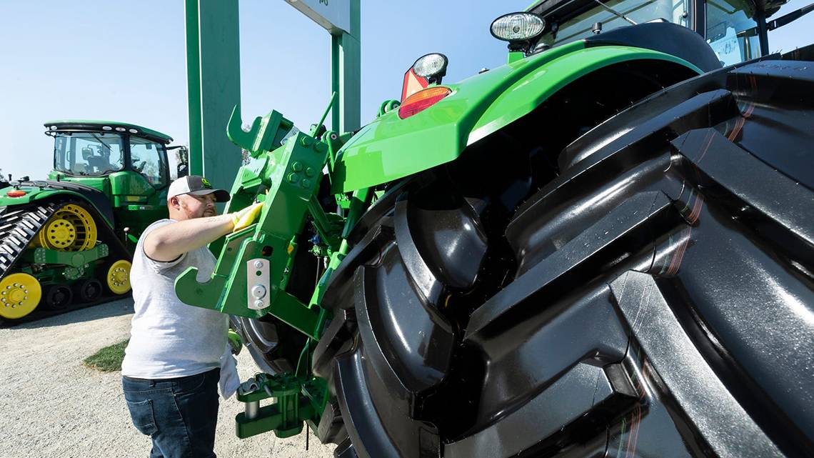 Can American farmers trust the government to let them repair their own tractors? | Opinion