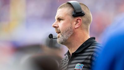 Billy Napier draws mixed reaction from Florida fans for usage of QBs in blowout loss