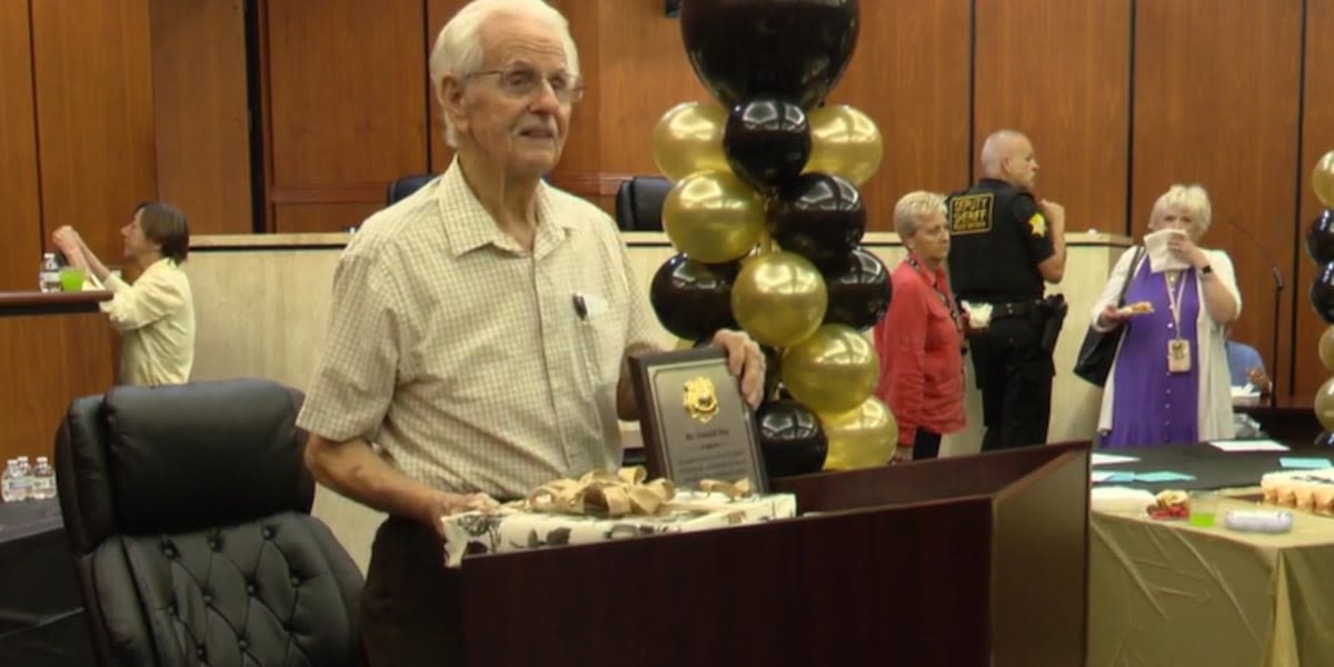 ‘I wish I could continue working’: Longtime bailiff calls it a career at 92 years old