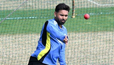 'Kya beat kara hai': Pant can't keep calm bowling to Gill; Rahul's expression says it all as BCCI teases 'new spinner'