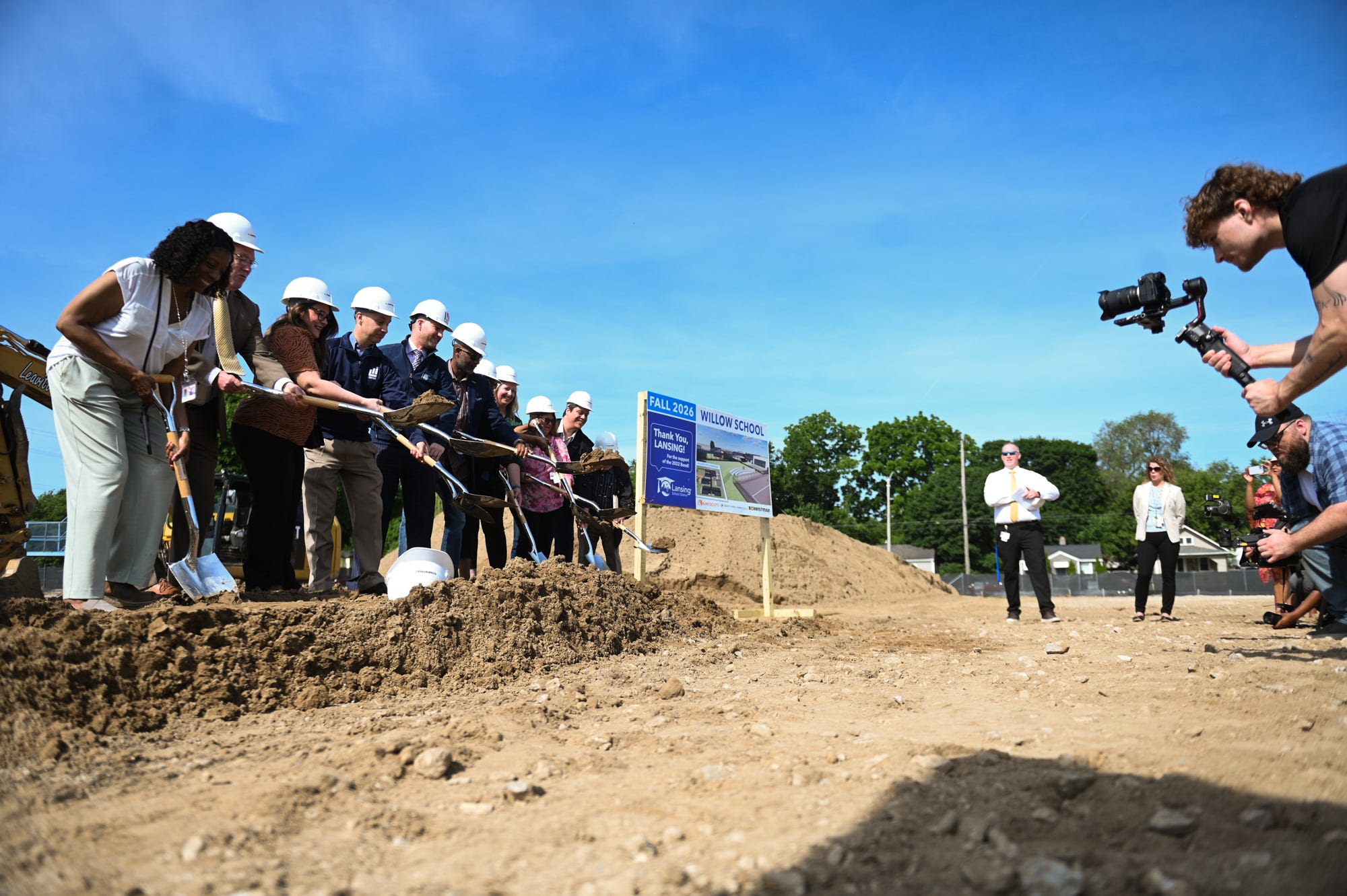 Lansing Schools breaks ground for new Willow Elementary, to open year after new Mt. Hope