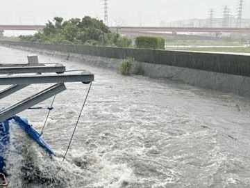 南市午後強降雨超過側溝保護標準 抽水站全面啟動雨停即退水