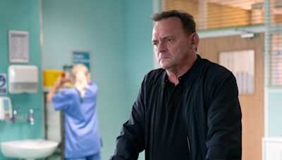 EastEnders’ Billy Mitchell finds out the truth in early iPlayer release