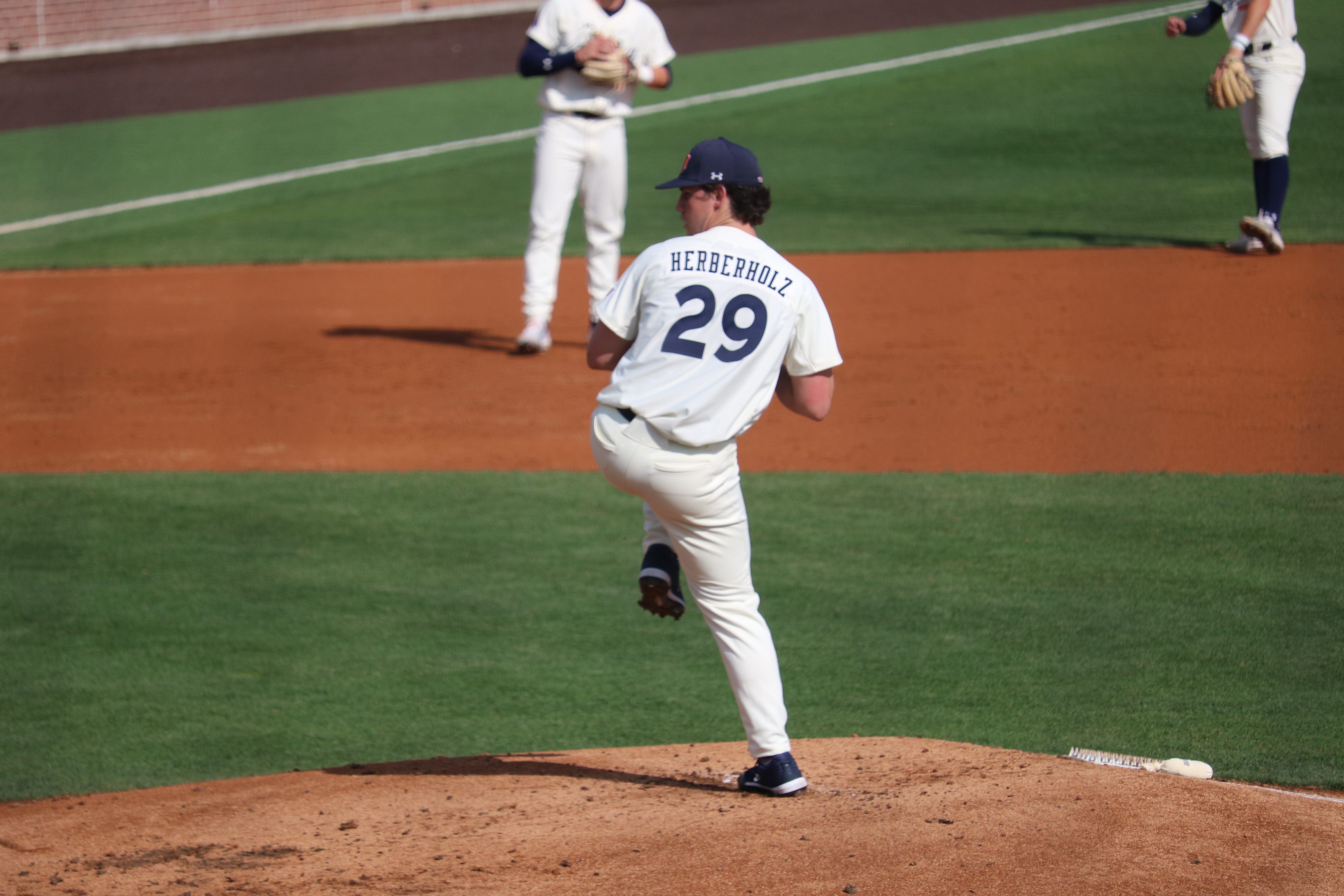 Auburn RHP Christian Herberholz inks free agent deal with Baltimore Orioles