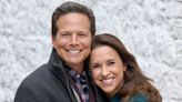 ‘Party of Five’ Siblings Scott Wolf and Lacey Chabert Reuniting for Hallmark Channel Christmas Movie