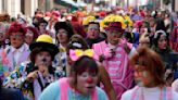 Hundreds in Peru mark Clown Day in hopes of getting the holiday official recognition