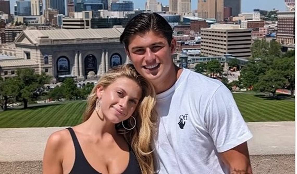 Chiefs rookie took SI swimsuit model to Worlds of Fun as they spent day in KC