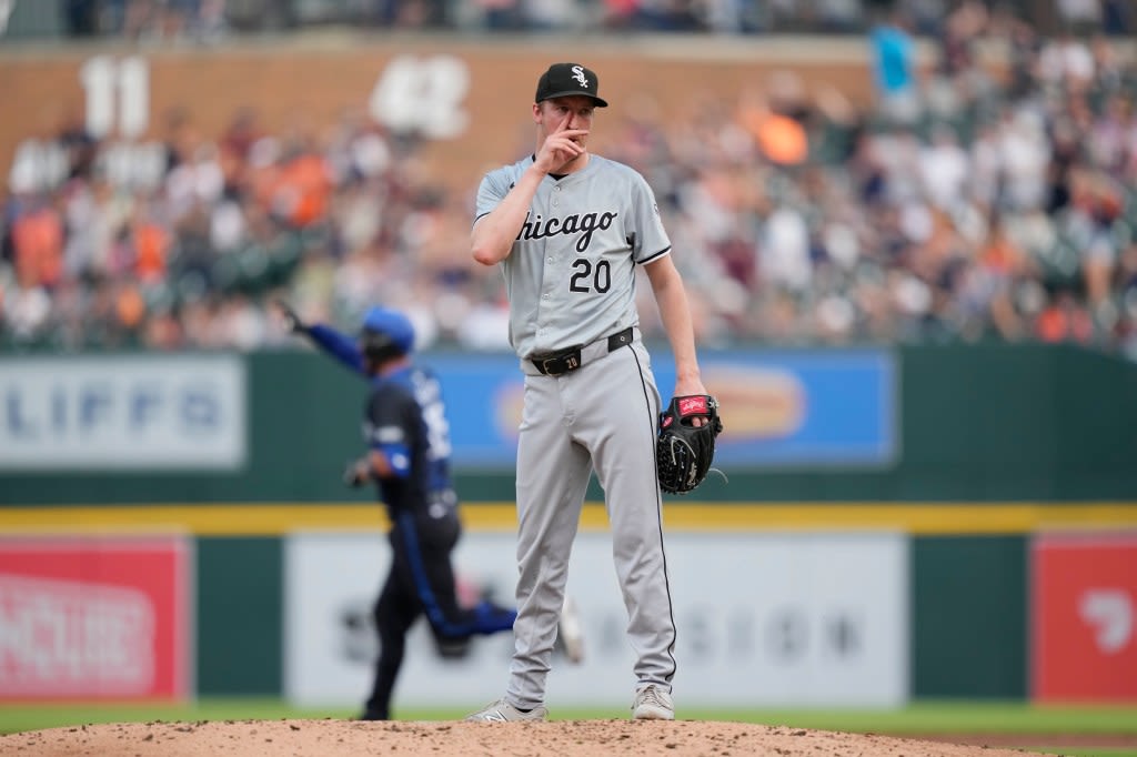 Column: Chicago White Sox have the worst record in MLB. Paul DeJong’s game-ending gaffe is the latest example of dysfunction.