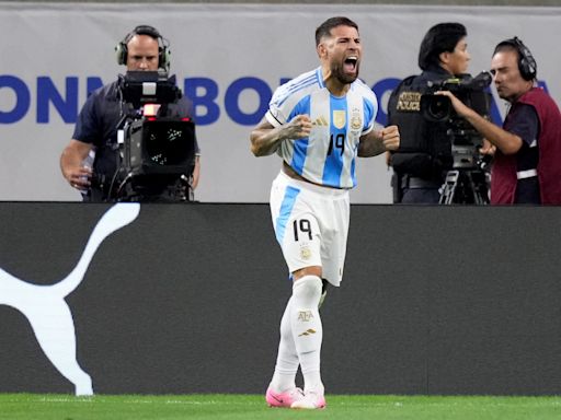 Otamendi siempre suma en la Selección pero ahora disfruta desde otro lugar: "Estoy feliz, uno nunca sabe cuándo va acabar todo"