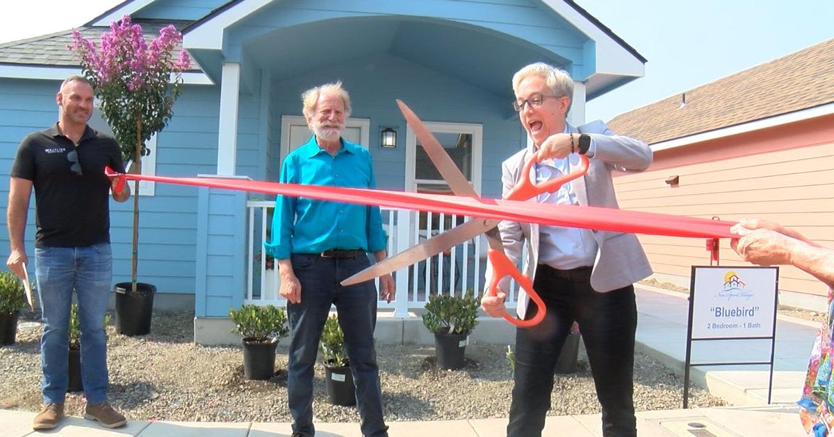 Almeda Fire recovery brings affordable housing to Medford, Gov. Kotek attends opening