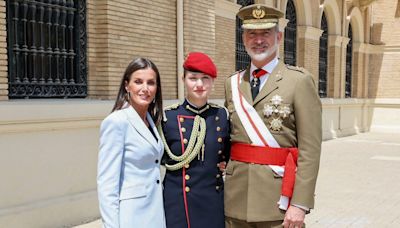 La Princesa Leonor se reencuentra con sus padres en la jura del Rey Felipe VI: la foto del momento