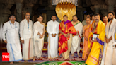 Union highways minister Nitin Gadkari worships at Tirumala | Amaravati News - Times of India