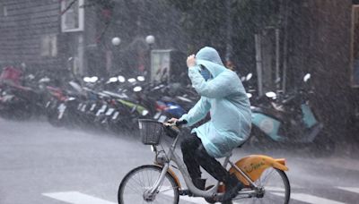 凱米颱風來了！6縣市大雨特報 高屏地區「大雷雨轟炸1.5小時」｜壹蘋新聞網