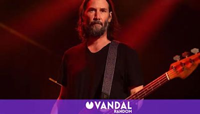 Keanu Reeves dio un concierto surrealista en Barcelona hace unas décadas y lamentarás habértelo perdido