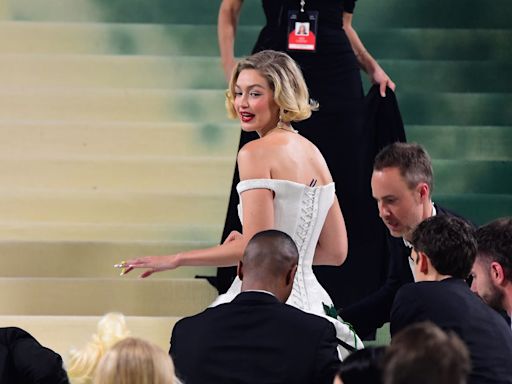 A Lip Reading of Gigi Hadid Shows How Stressful and Confusing the Met Gala Red Carpet Can Be